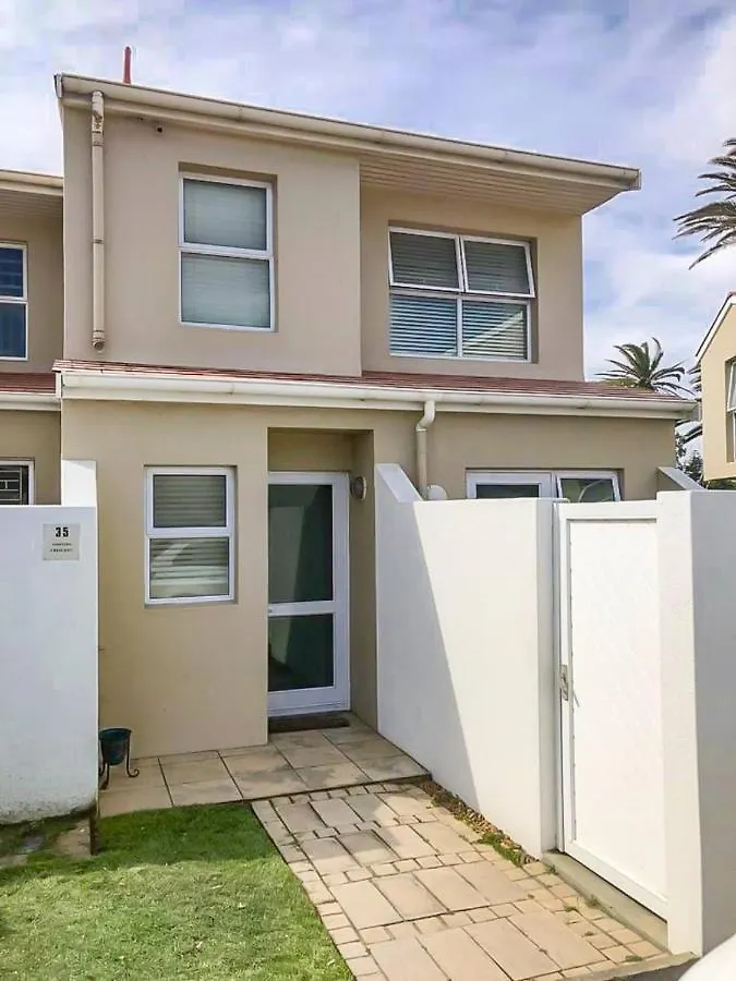 Island Home Woodbridge Island Milnerton Cape Town 0*,  South Africa